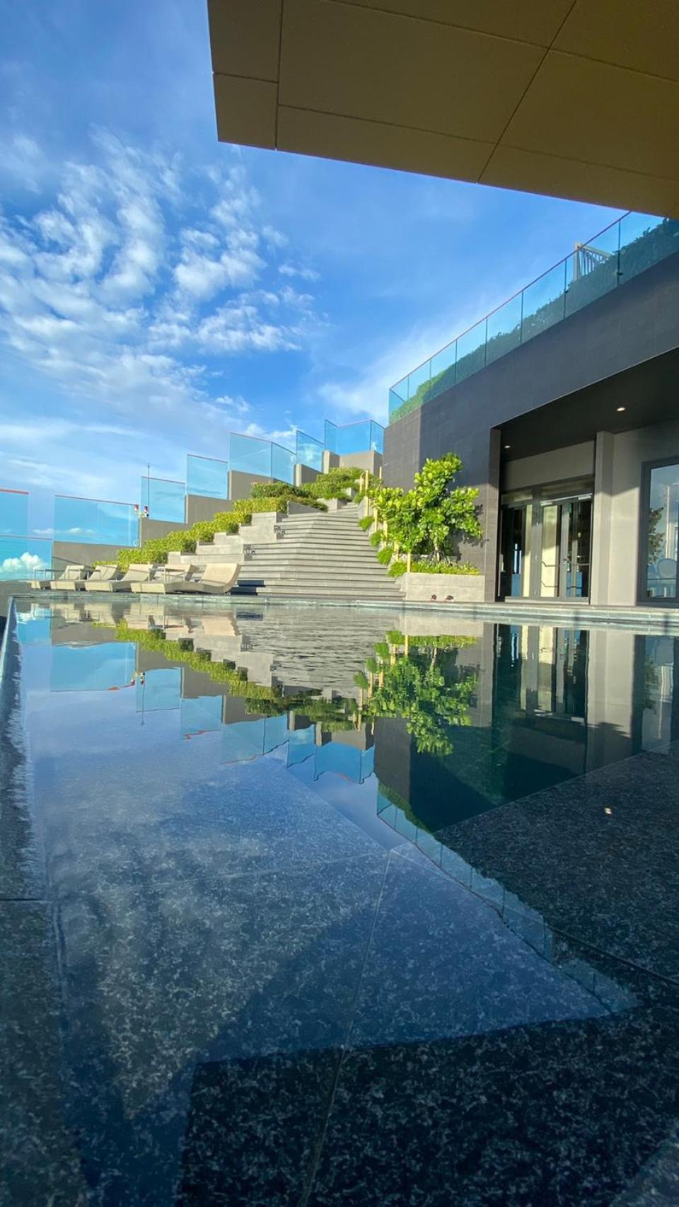 The Edge Central Pattaya Seaview With Infinity Pool & Free Netflix Bagian luar foto